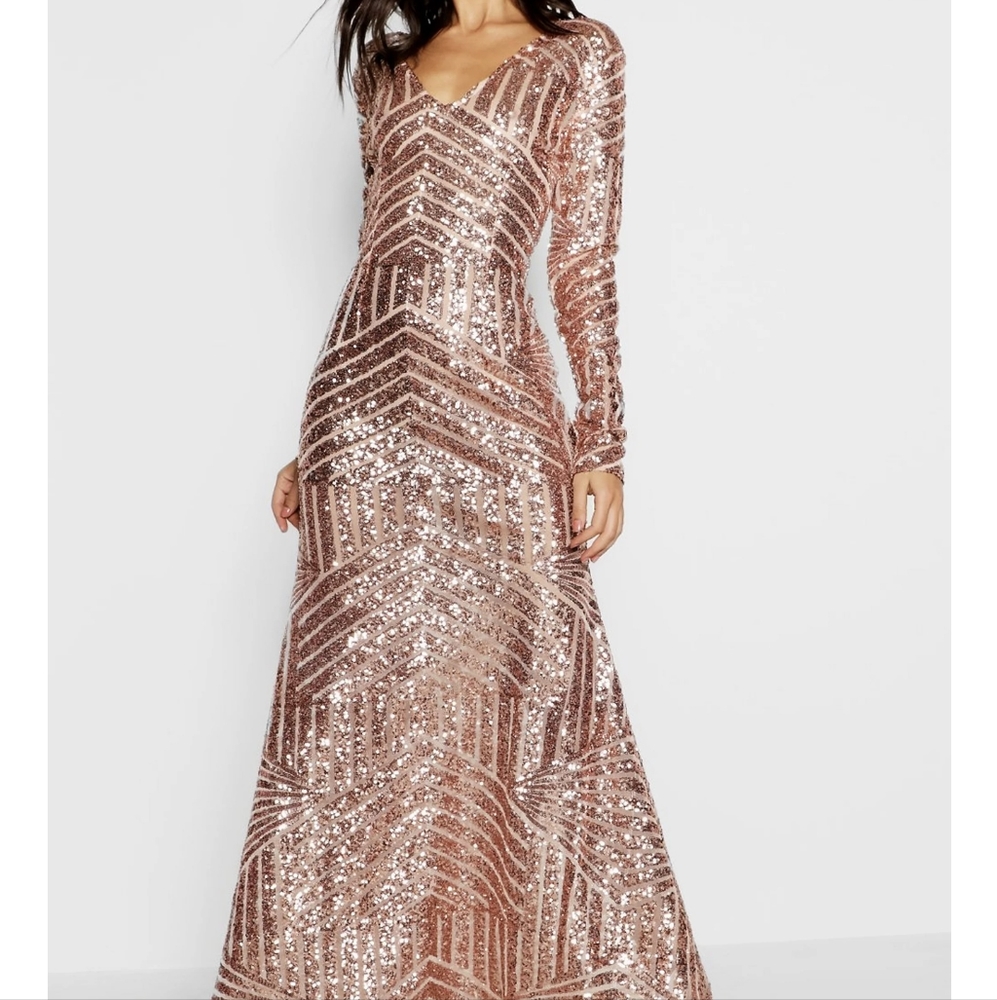 Boutique Sequin Long Sleeve Formal Dress